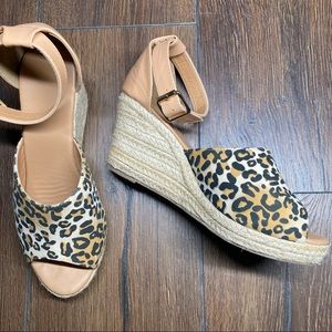 Espadrille leopard print ankle strap wedge sandal size 8.5
